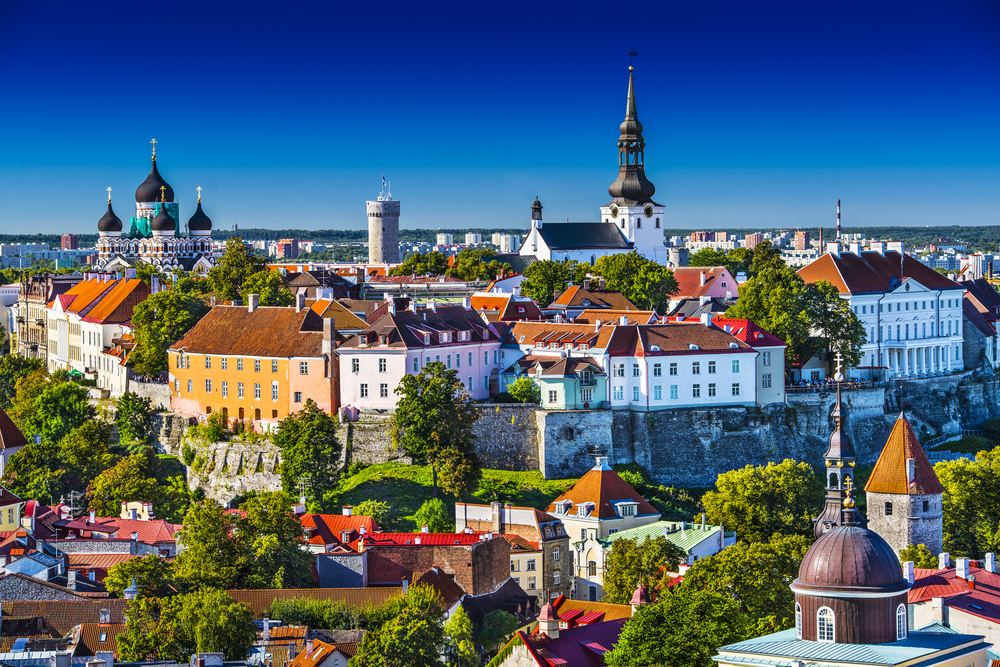 Old Town Tallinn with Kadriorg Palace and Pirita