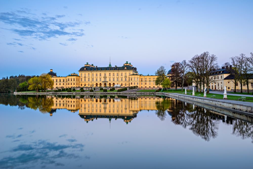 Stockholm with Drottningholm Palace and Royal Canal Tour